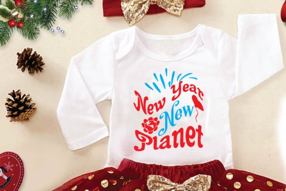NEW YEAR Graphics: A Freebies Design Review